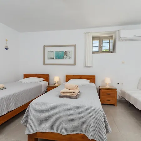 Villa Golden Sea Villas *