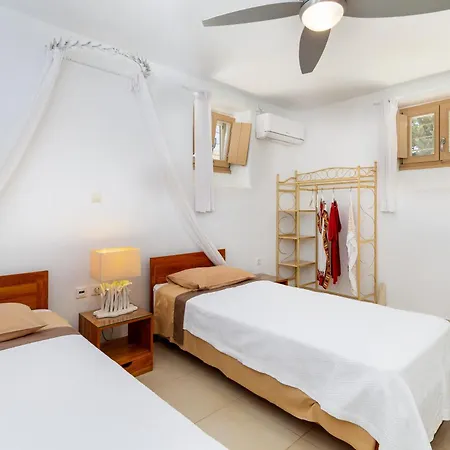 Villa Golden Sea Villas *