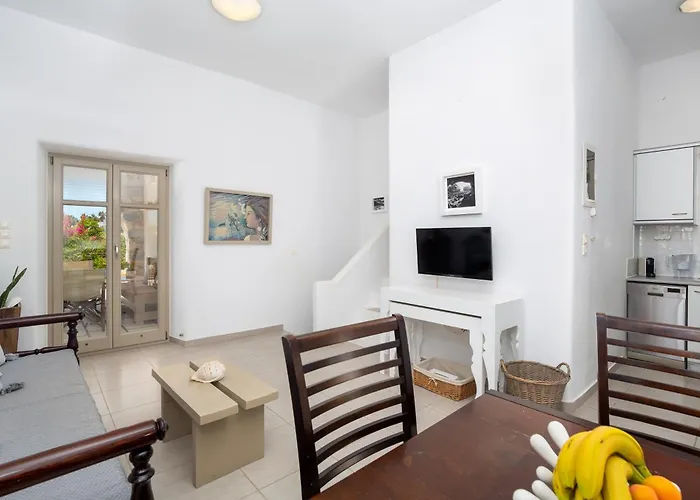 Golden Sea Chrisi Akti (Paros)