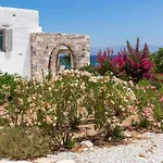 Golden Sea Villa *