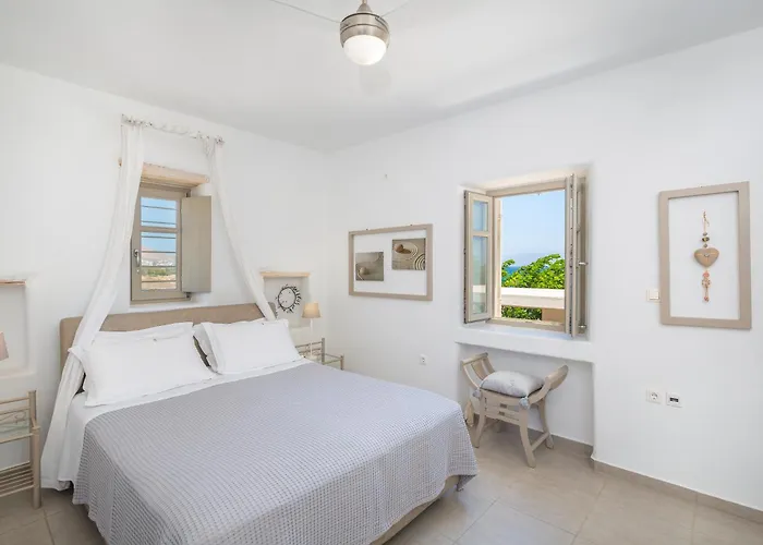 Golden Sea Vila Chrisi Akti (Paros)