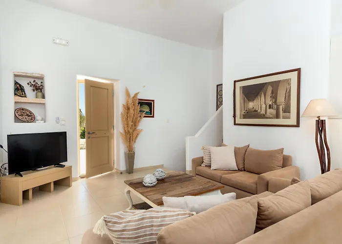 Golden Sea Chrisi Akti (Paros)