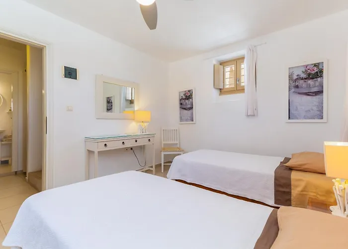 Golden Sea Vila Chrisi Akti (Paros)